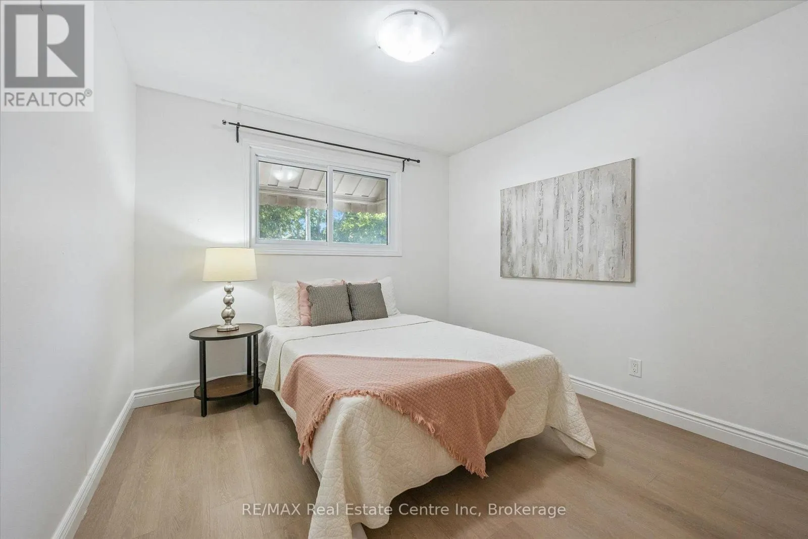 72 FERNDALE AVENUE