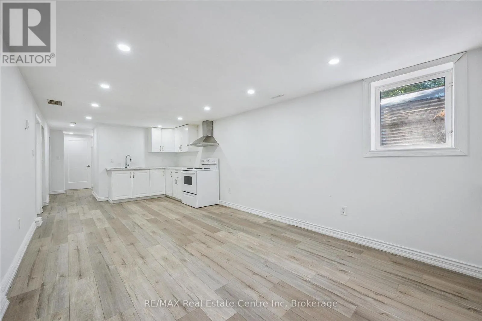 72 FERNDALE AVENUE