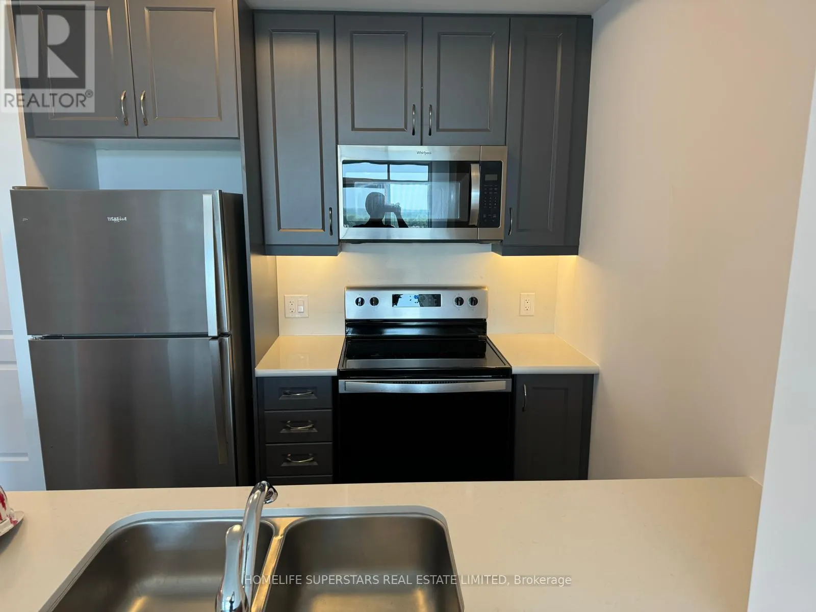1104 - 470 DUNDAS STREET E