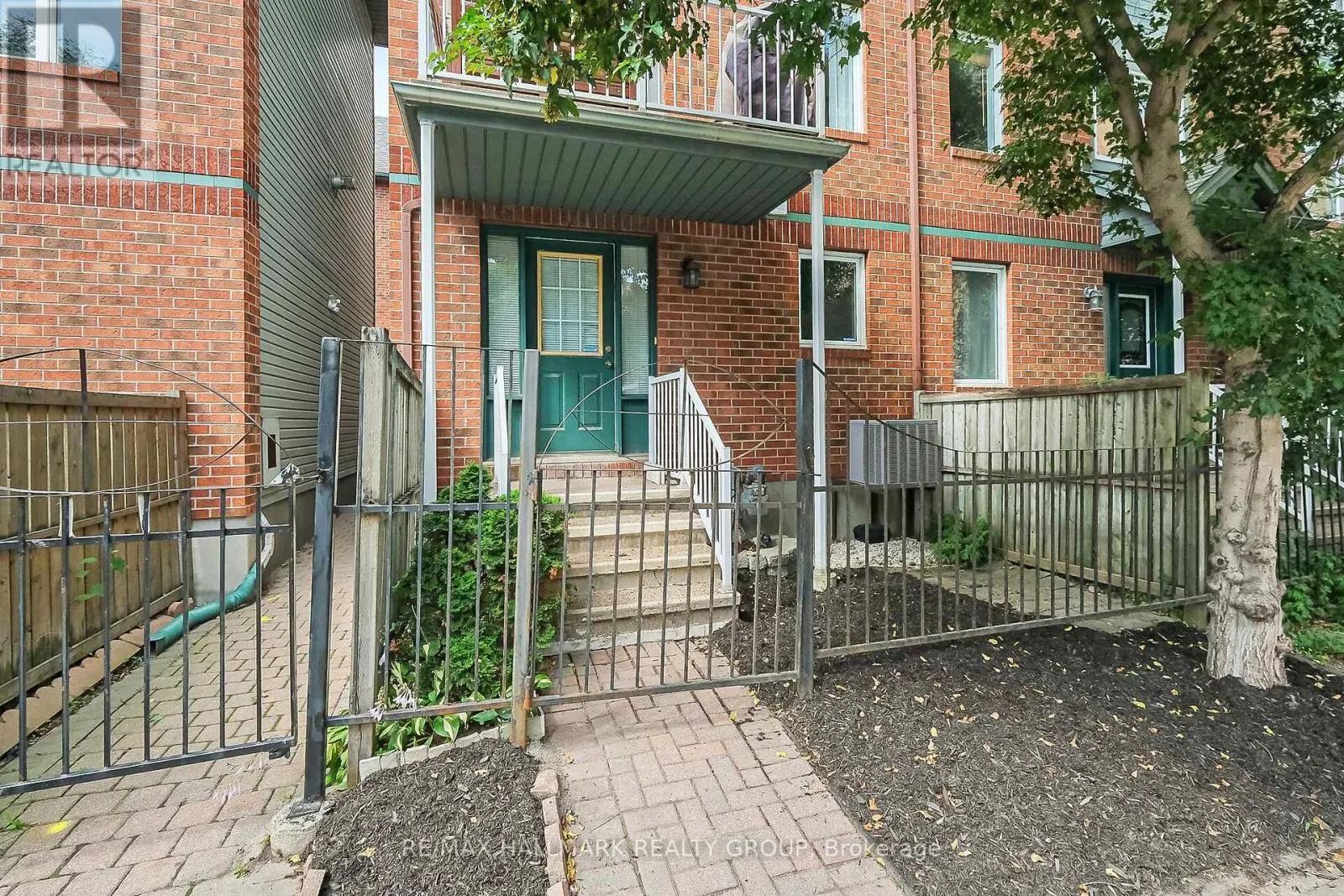 9 RADSTOCK PRIVATE