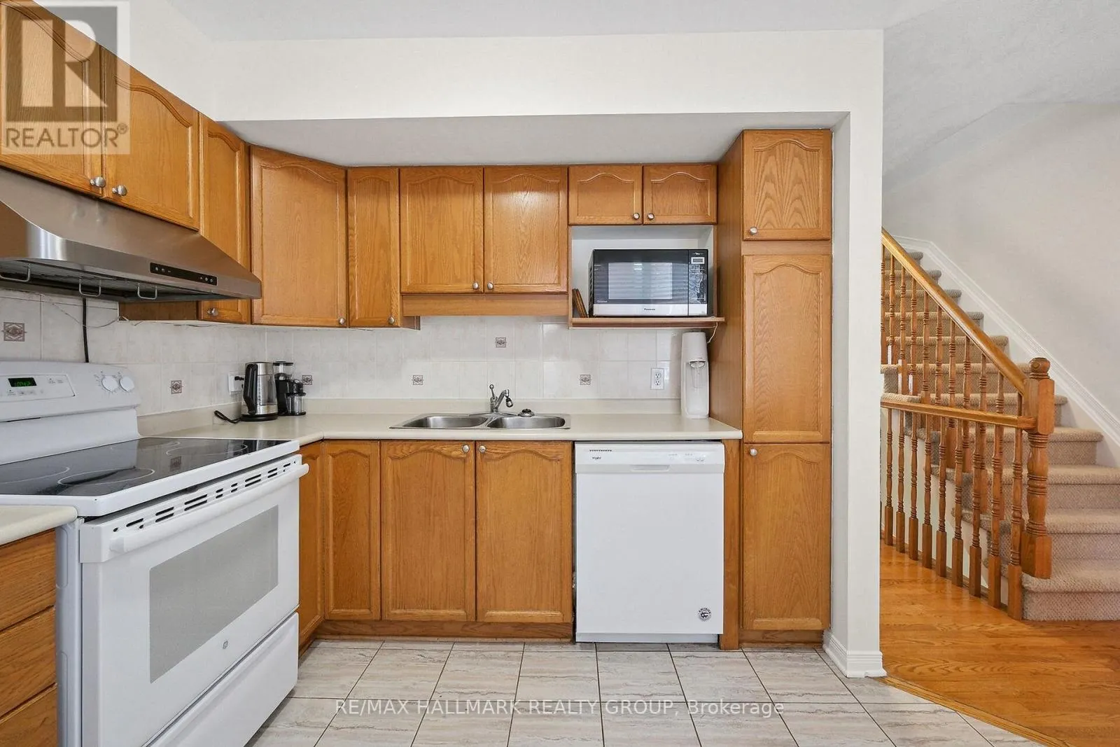 9 RADSTOCK PRIVATE