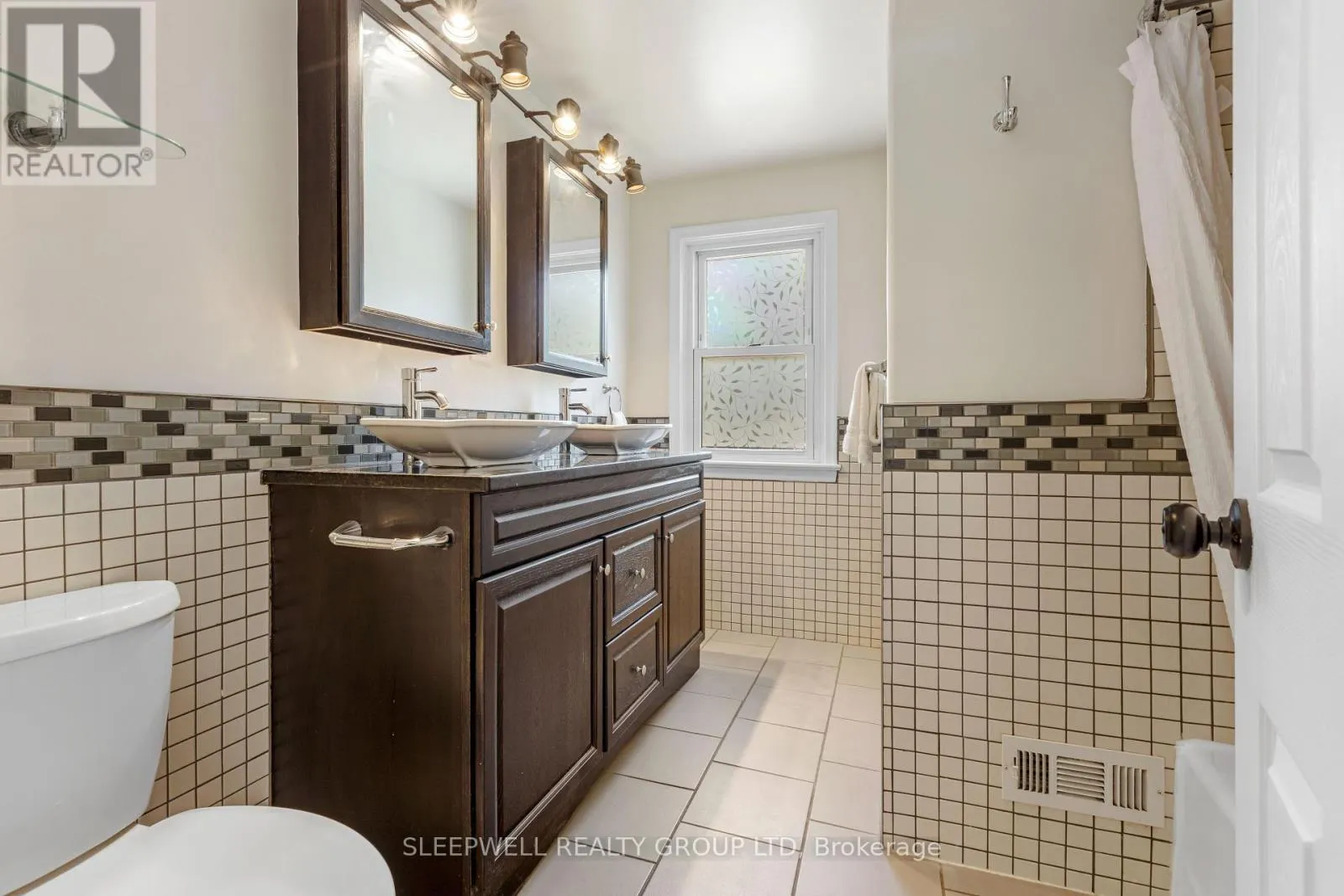 2209 BELAIR DRIVE