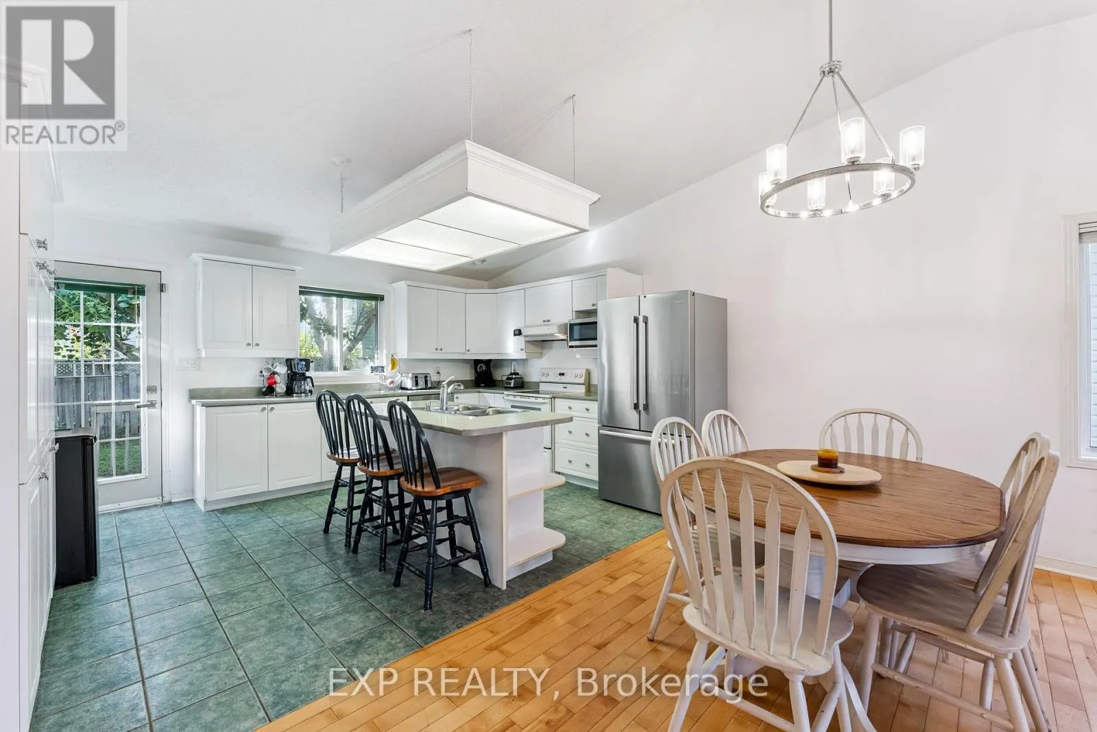 3 BAYSHORE DRIVE