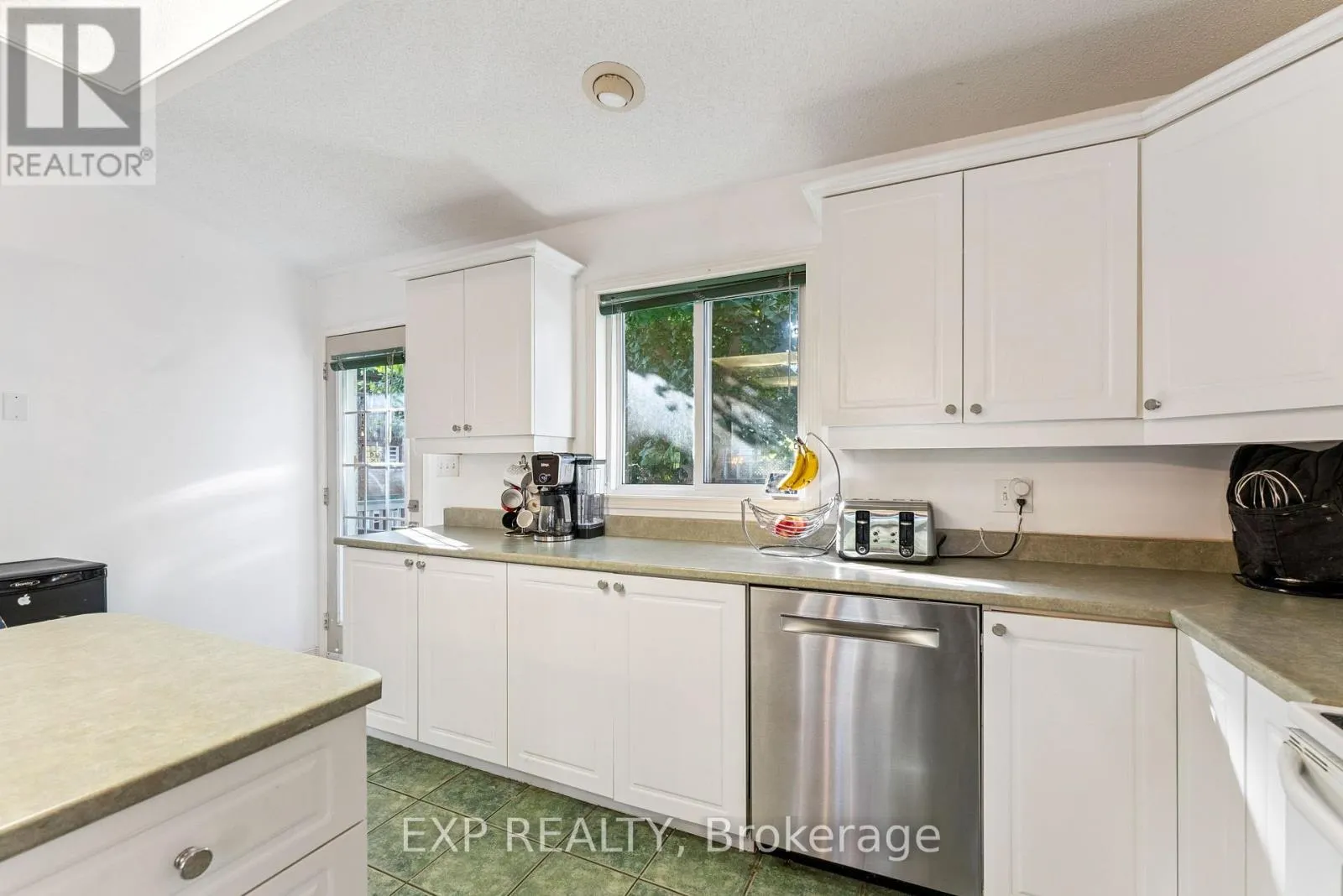 3 BAYSHORE DRIVE