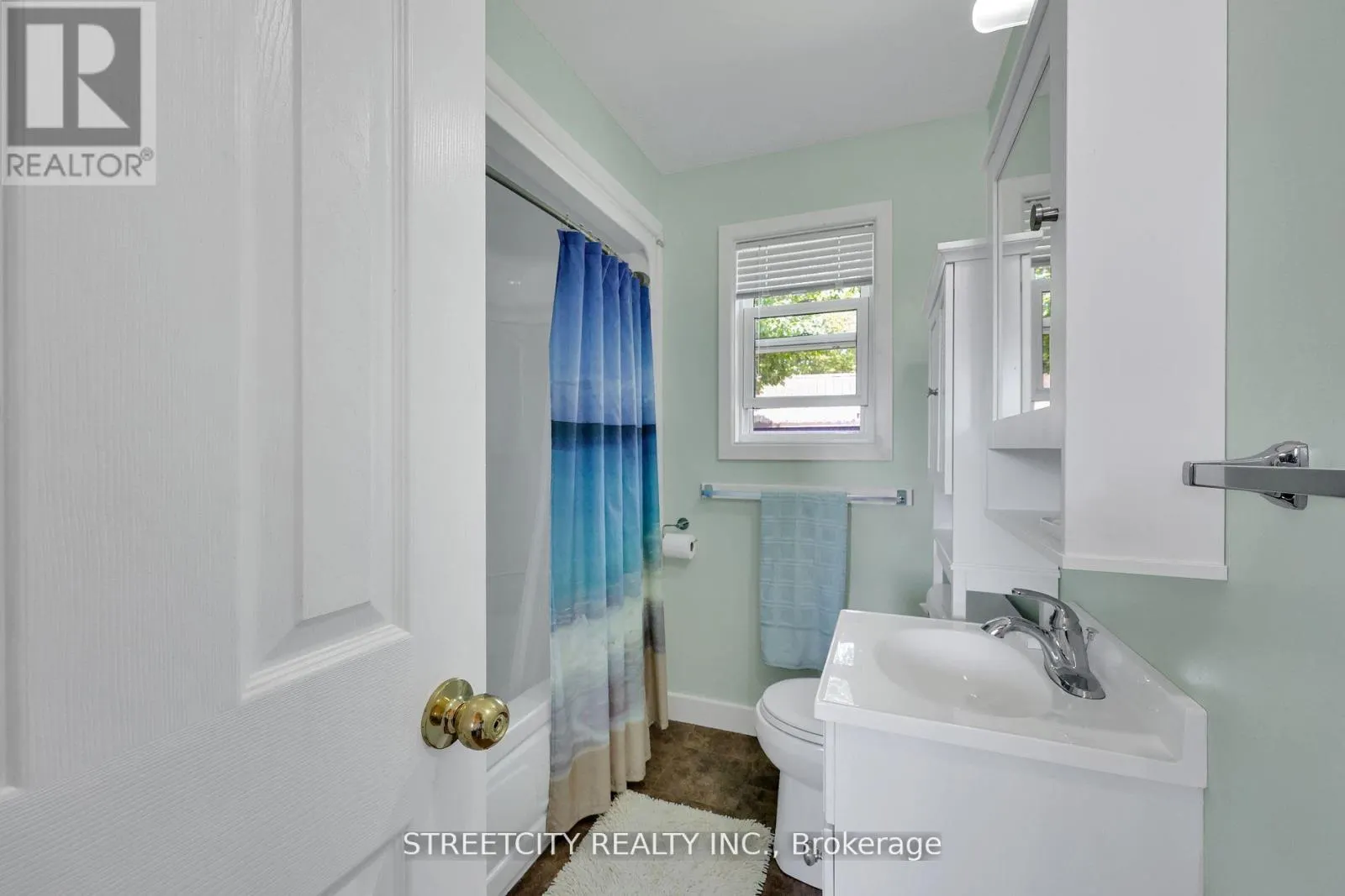 35 BROOKS LANDING ROAD