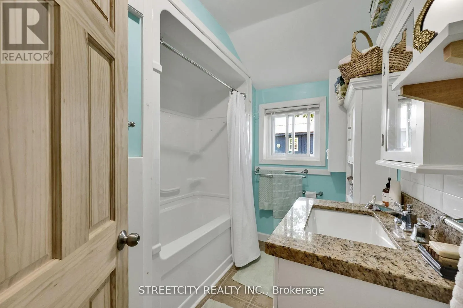 35 BROOKS LANDING ROAD