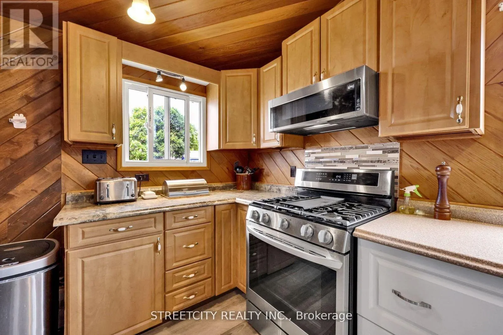 35 BROOKS LANDING ROAD