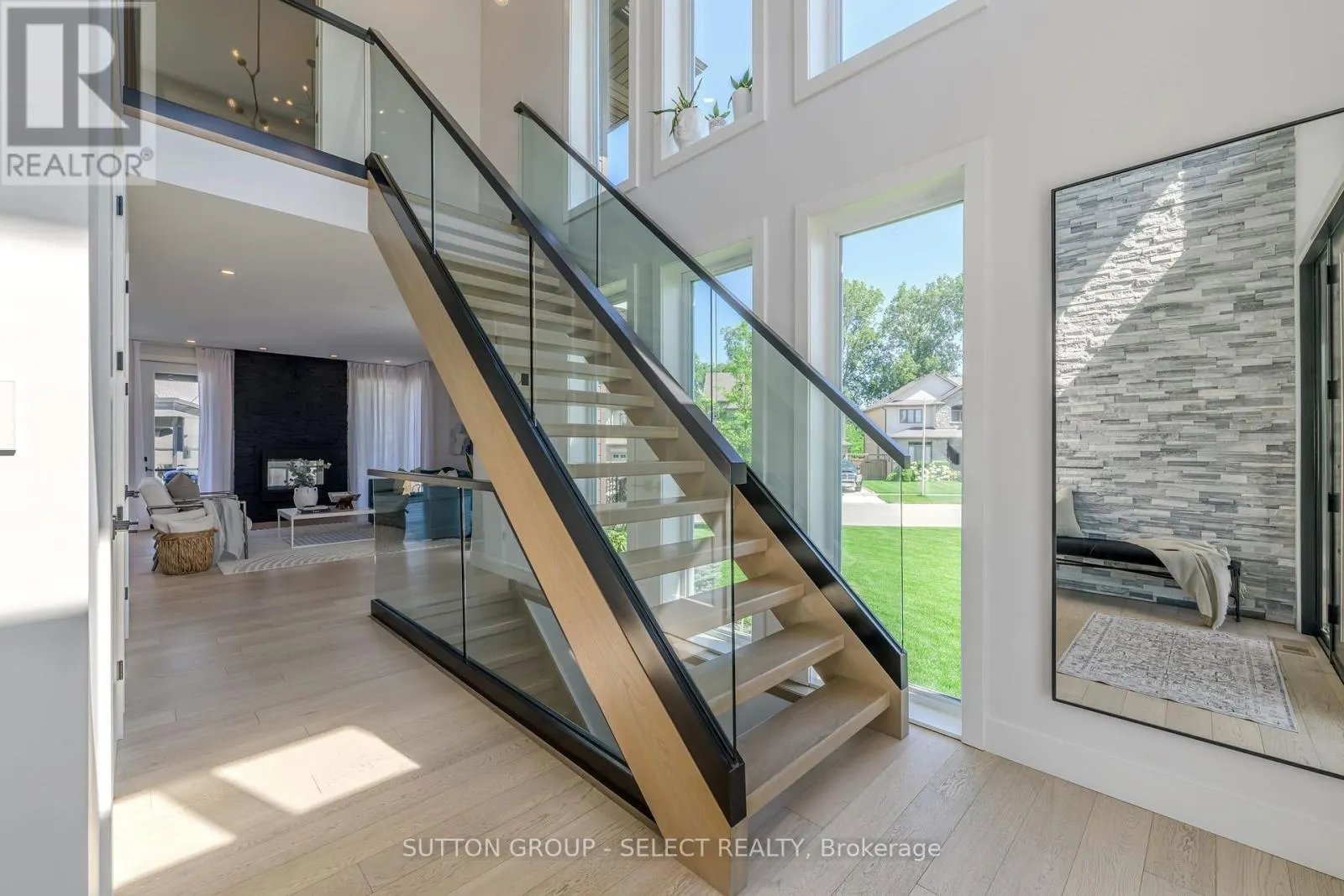 7 VALLEYVIEW CRESCENT
