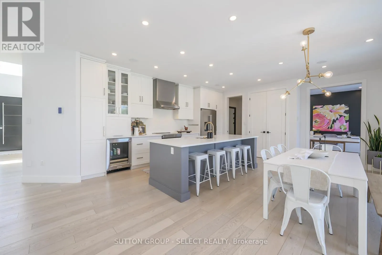 7 VALLEYVIEW CRESCENT
