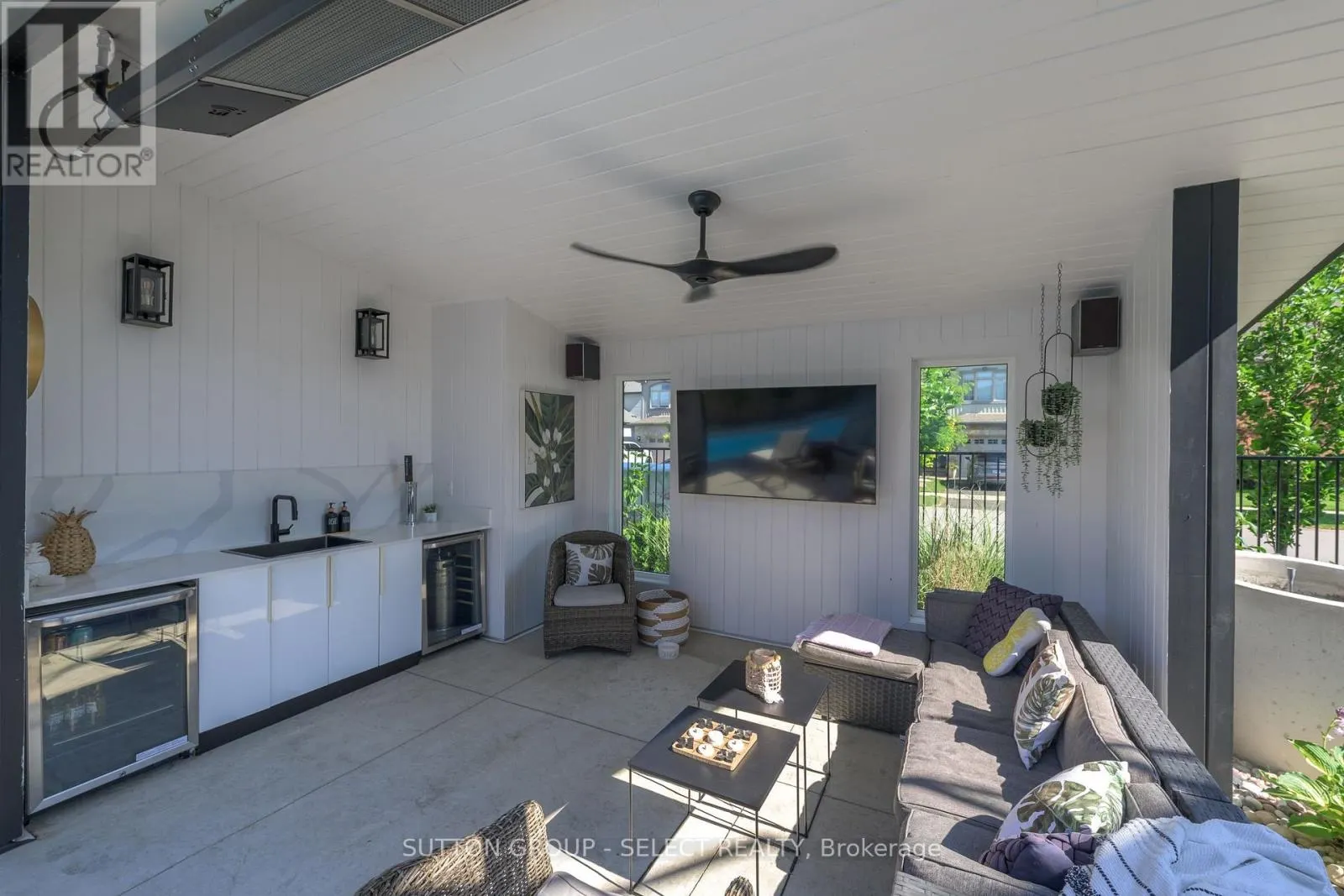 7 VALLEYVIEW CRESCENT