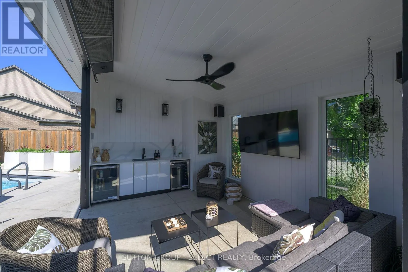 7 VALLEYVIEW CRESCENT