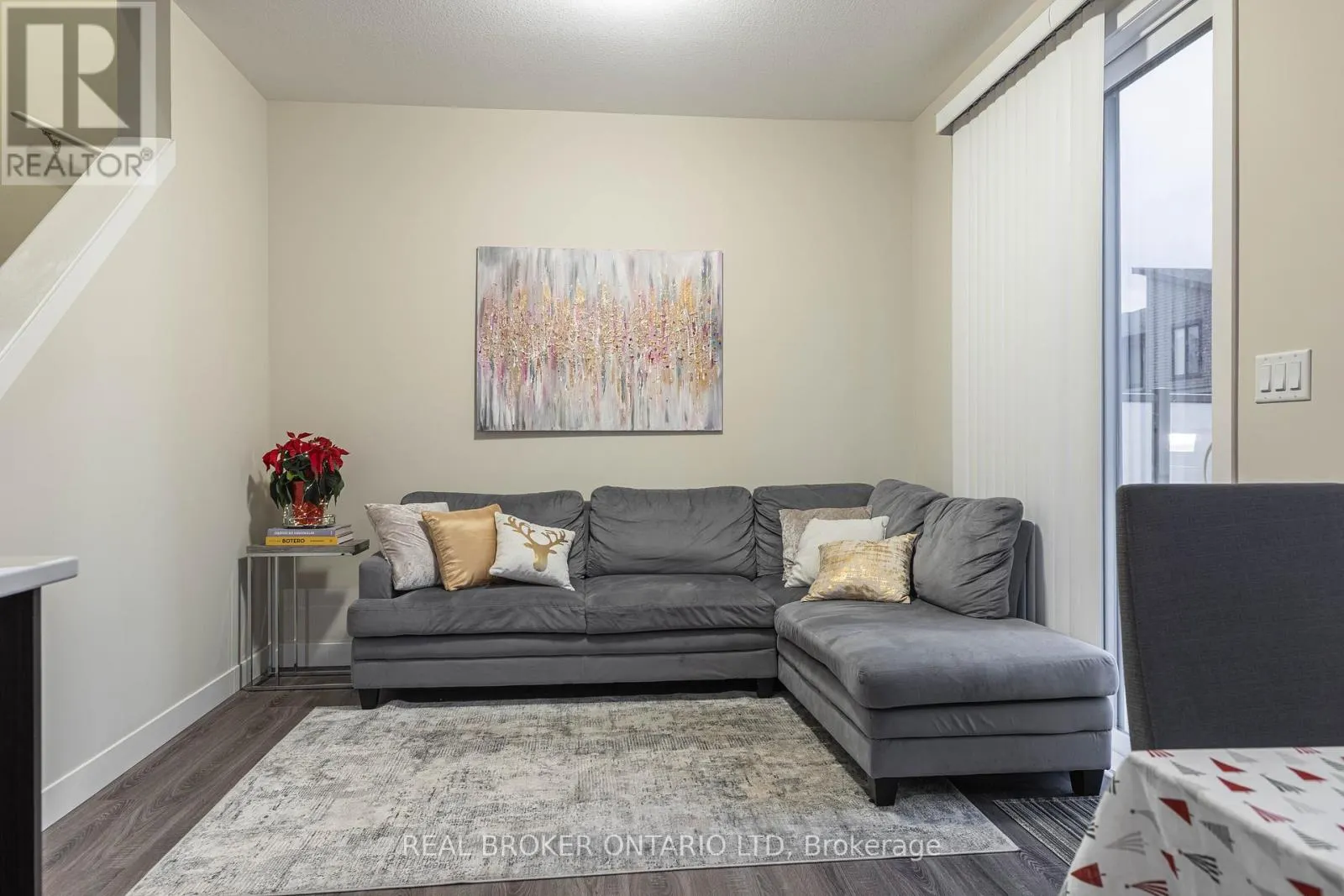885 SARNIA ROAD