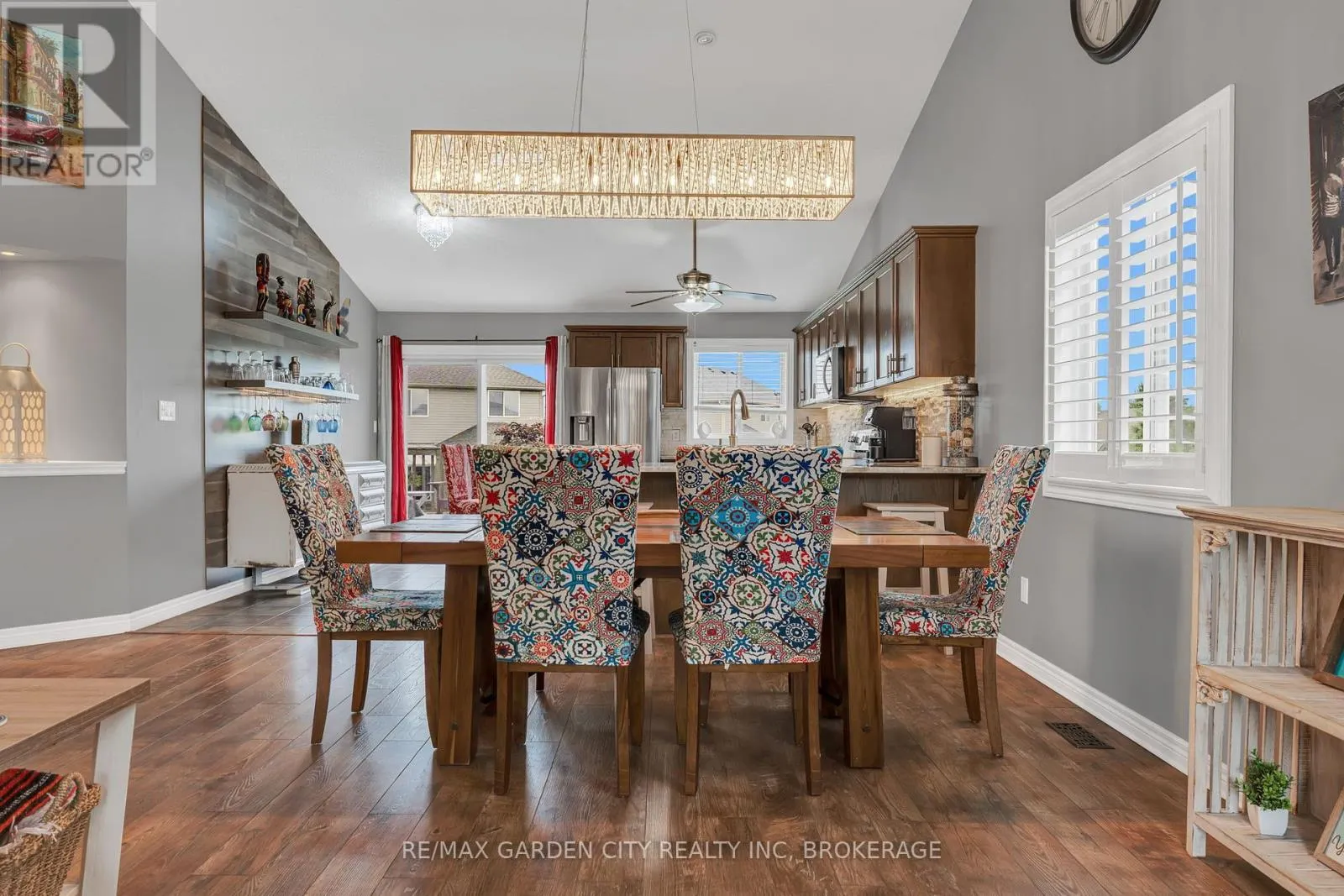 21 CHERRY AVENUE