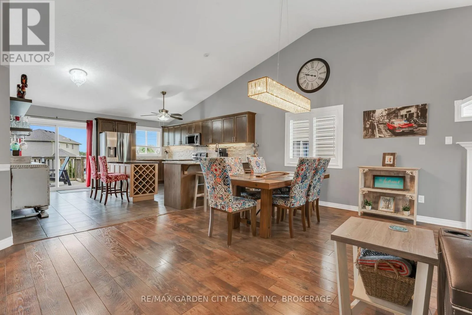 21 CHERRY AVENUE
