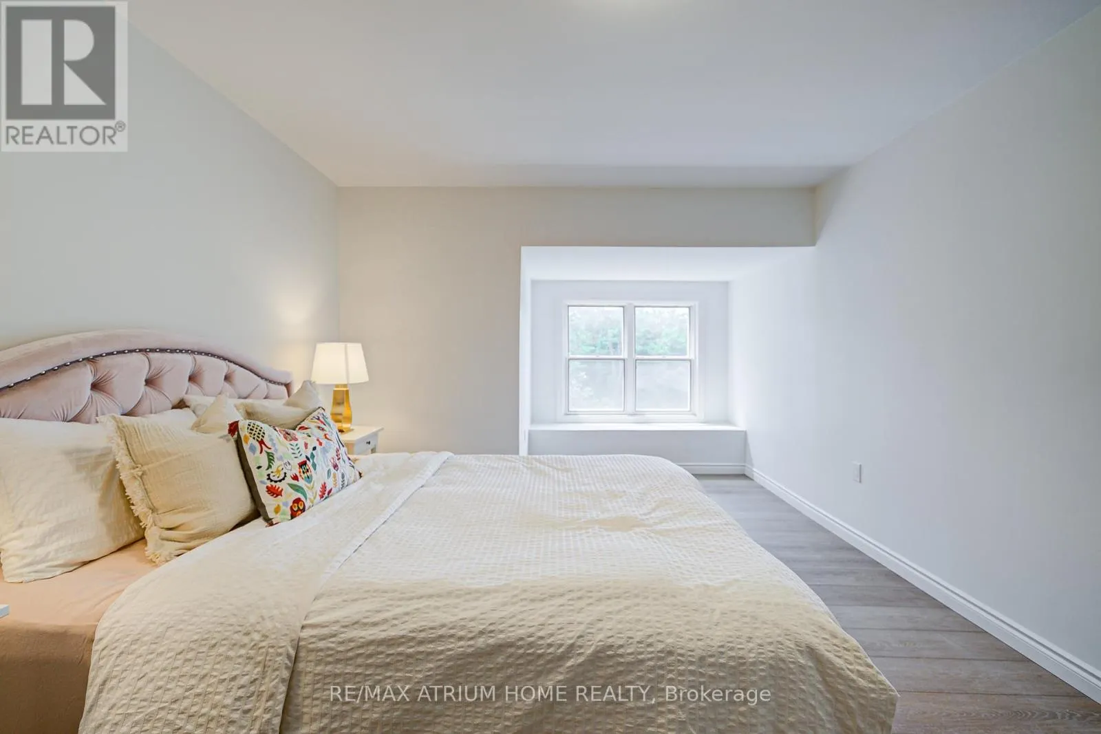 339 SOUTH BAY ROAD