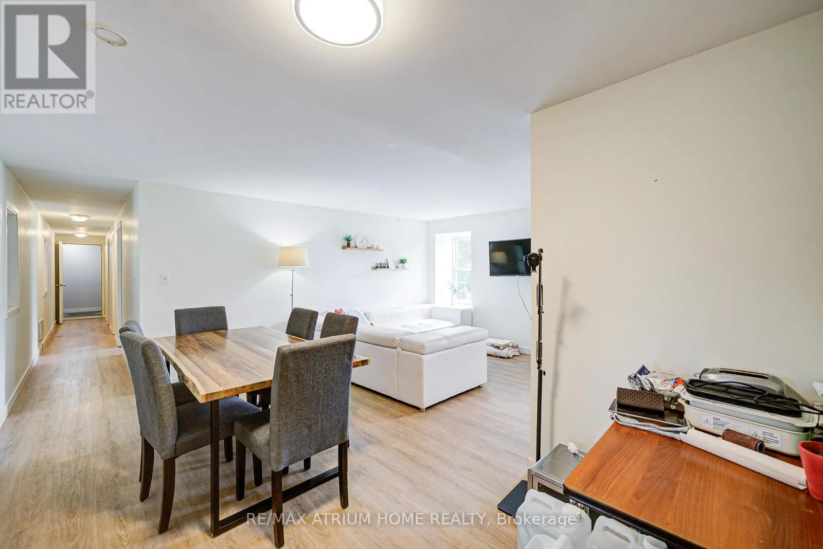 339 SOUTH BAY ROAD