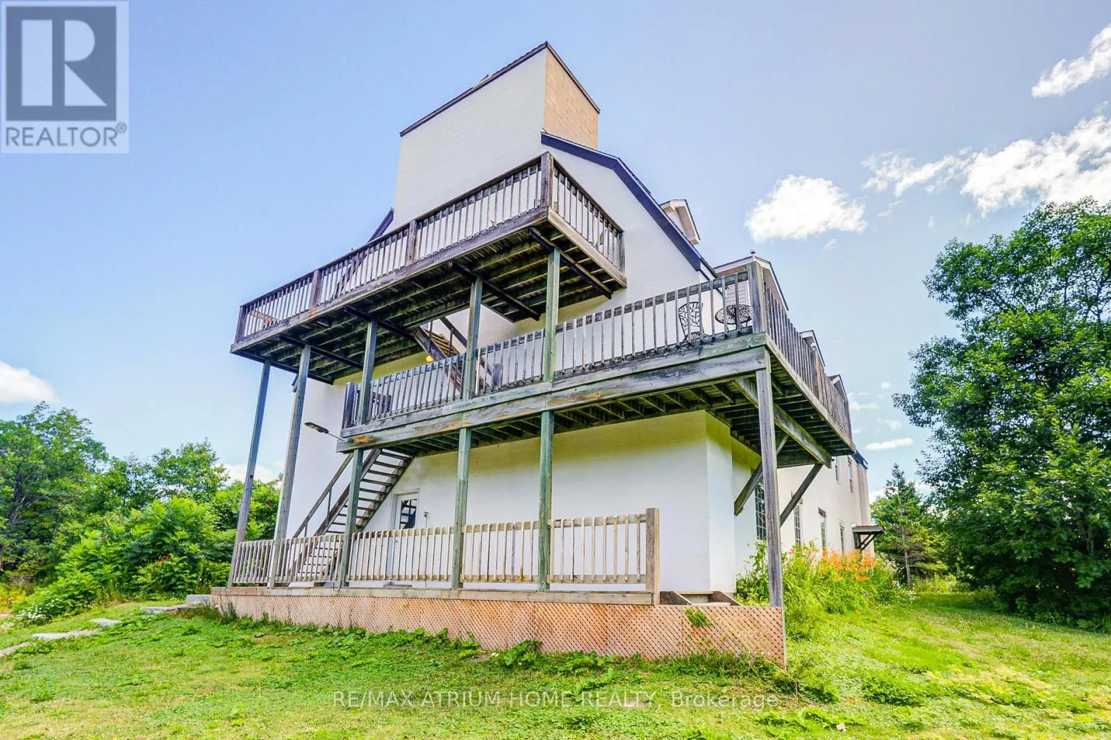 339 SOUTH BAY ROAD