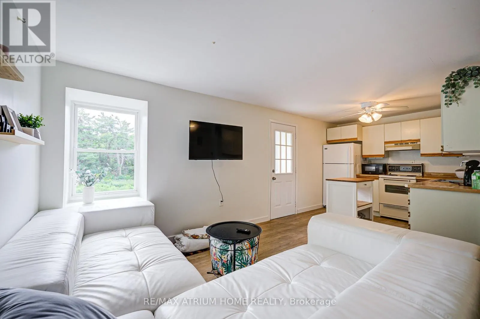 339 SOUTH BAY ROAD