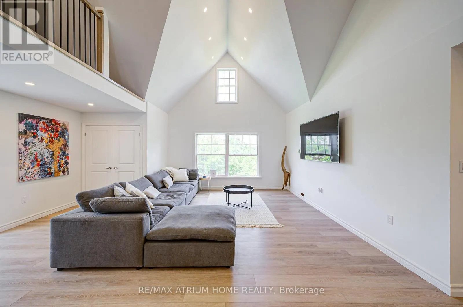 339 SOUTH BAY ROAD