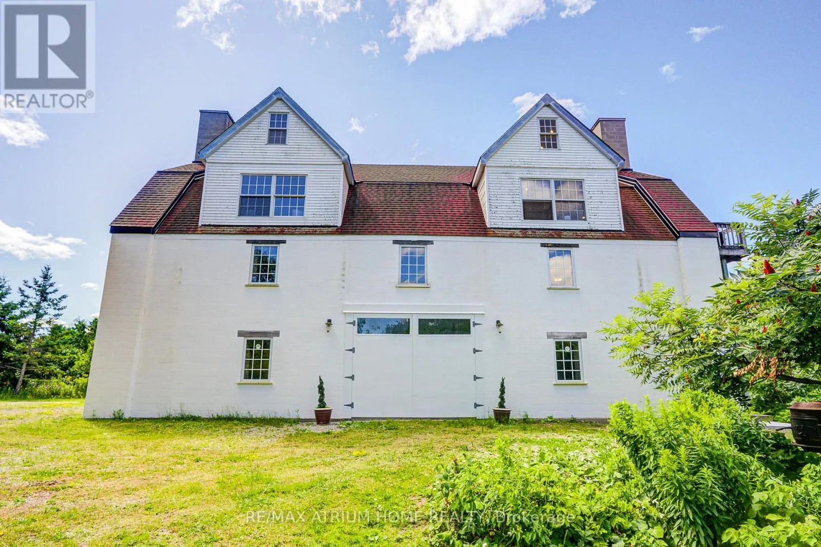 339 SOUTH BAY ROAD