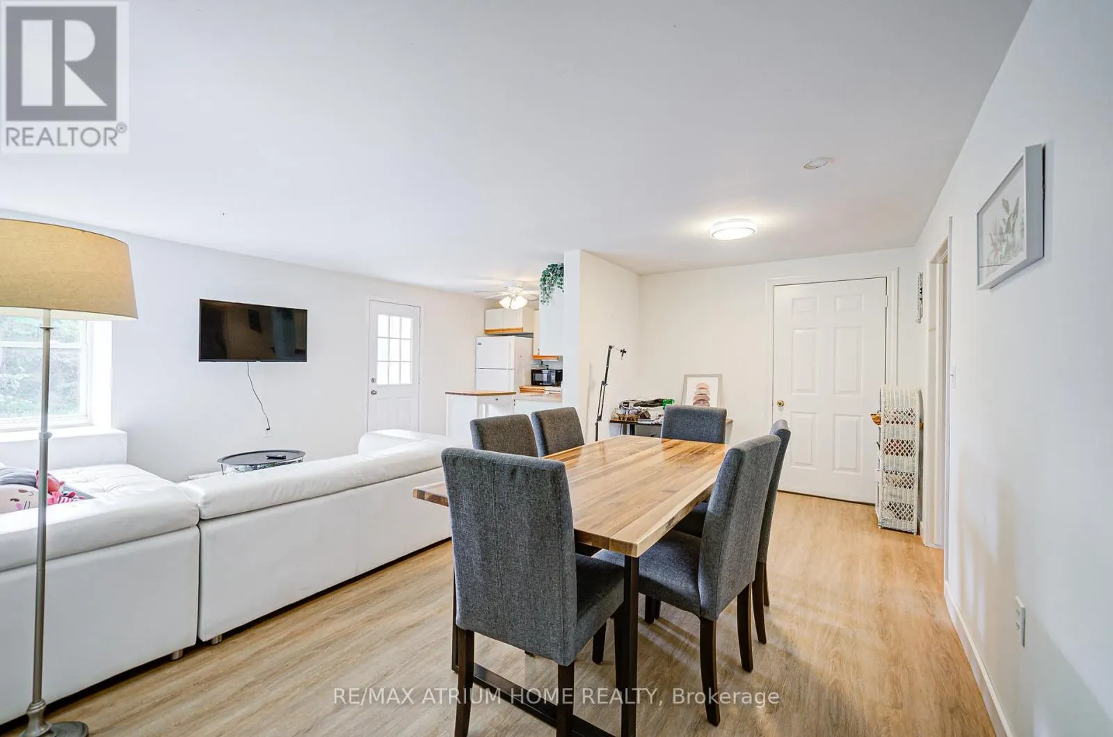 339 SOUTH BAY ROAD