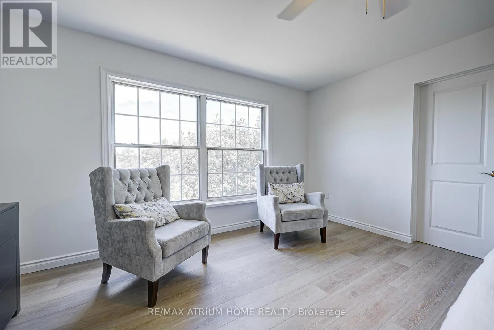 339 SOUTH BAY ROAD