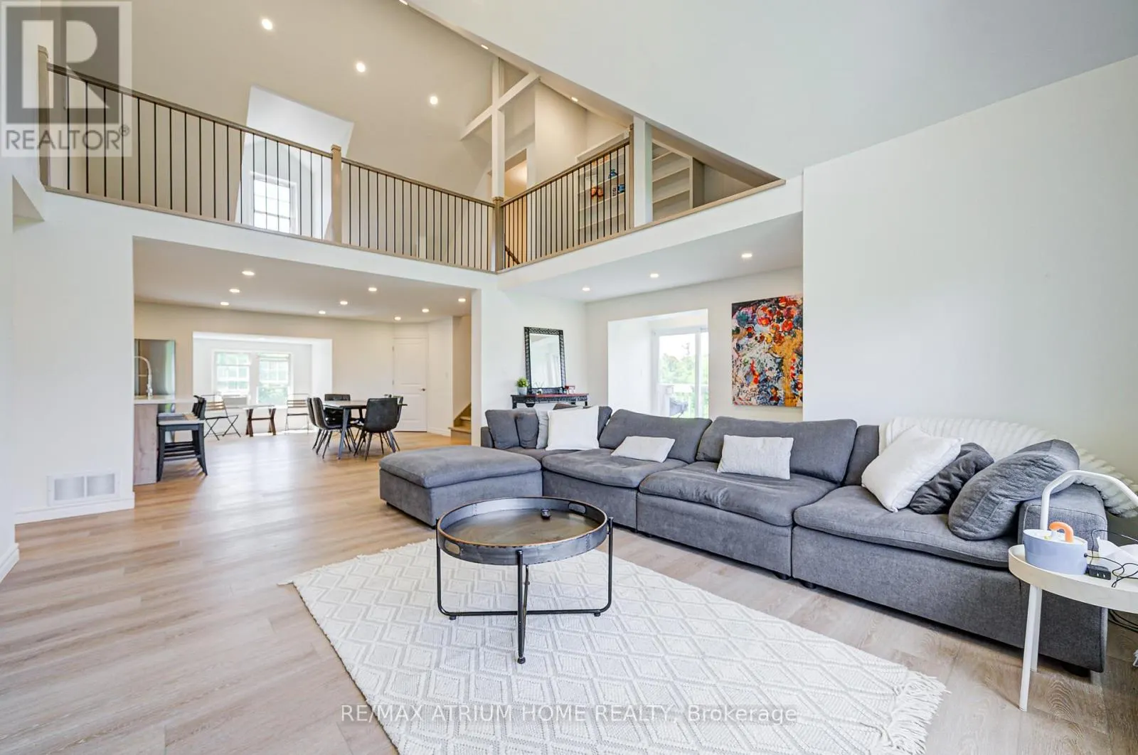 339 SOUTH BAY ROAD