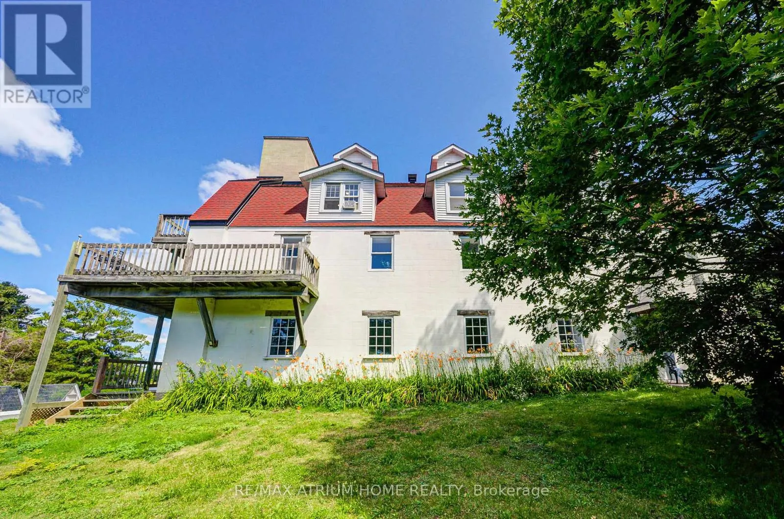 339 SOUTH BAY ROAD