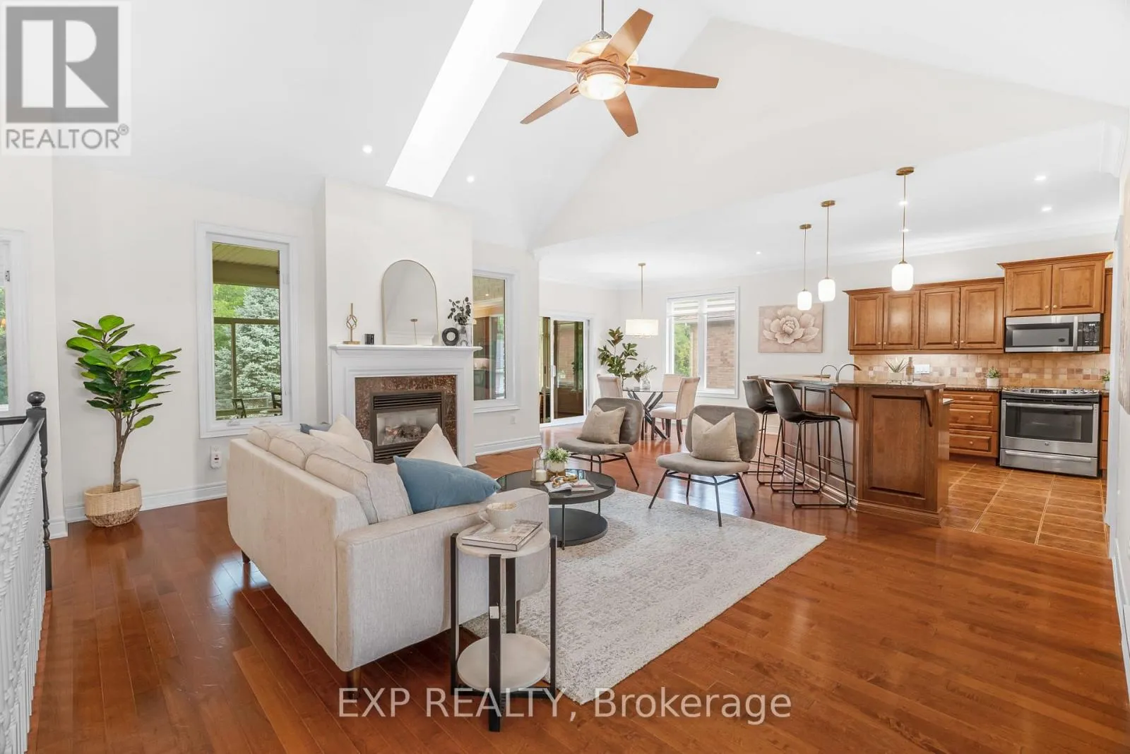 3300 CHARLESTON DRIVE