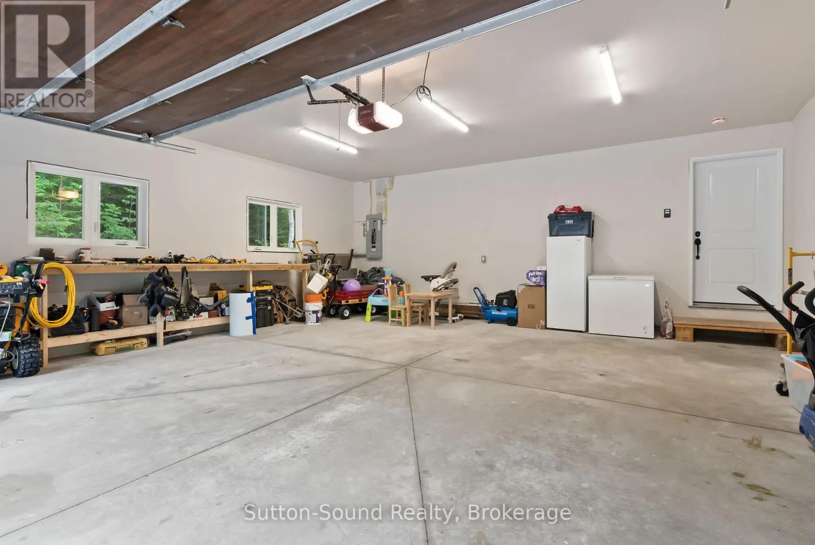 668 BRUCE ROAD 9 ROAD