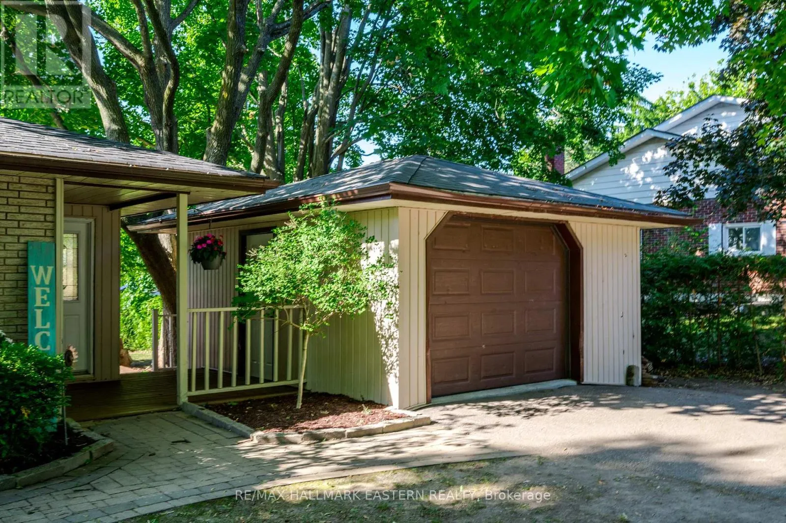 968 SMITH COURT