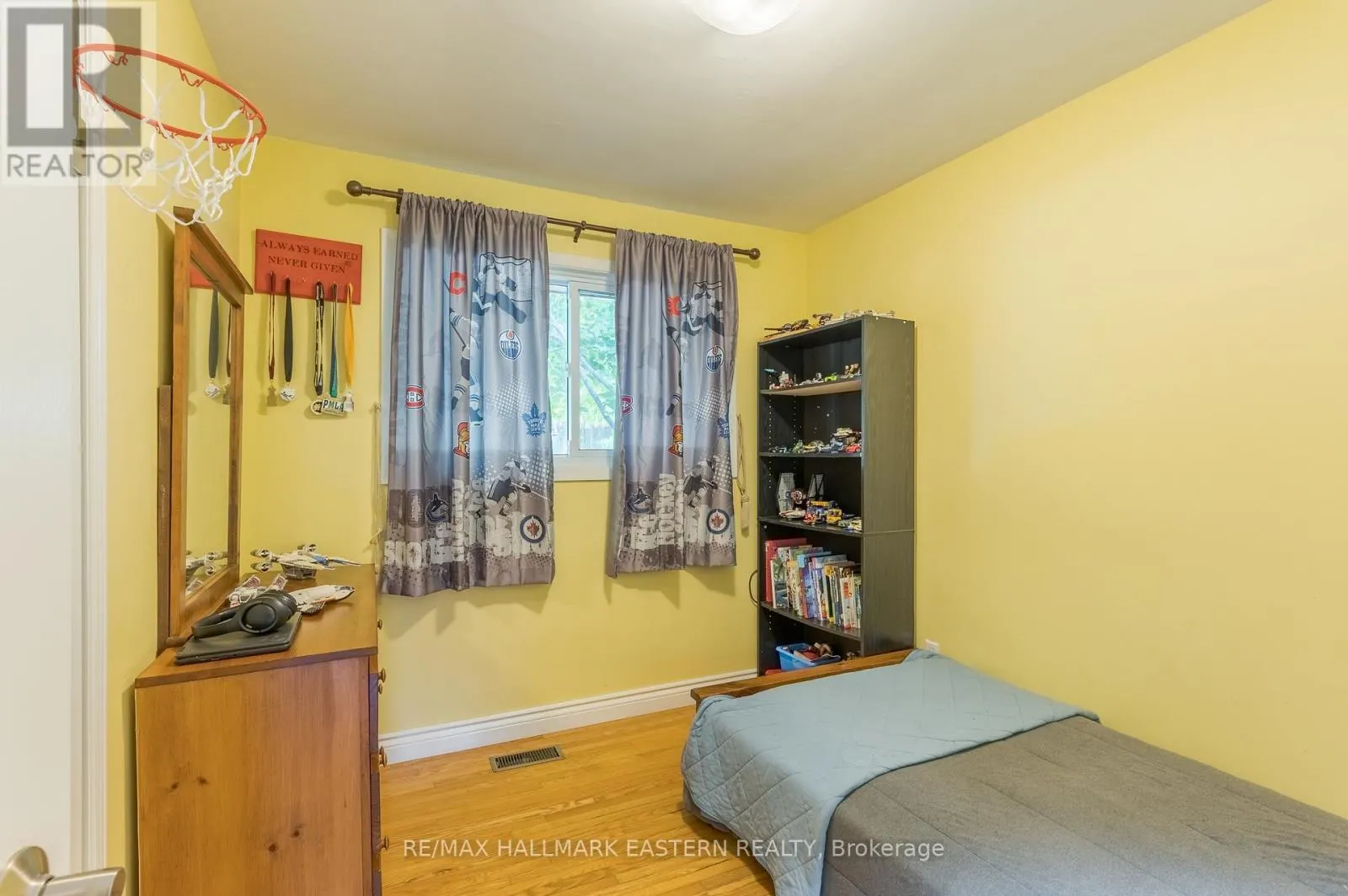 968 SMITH COURT