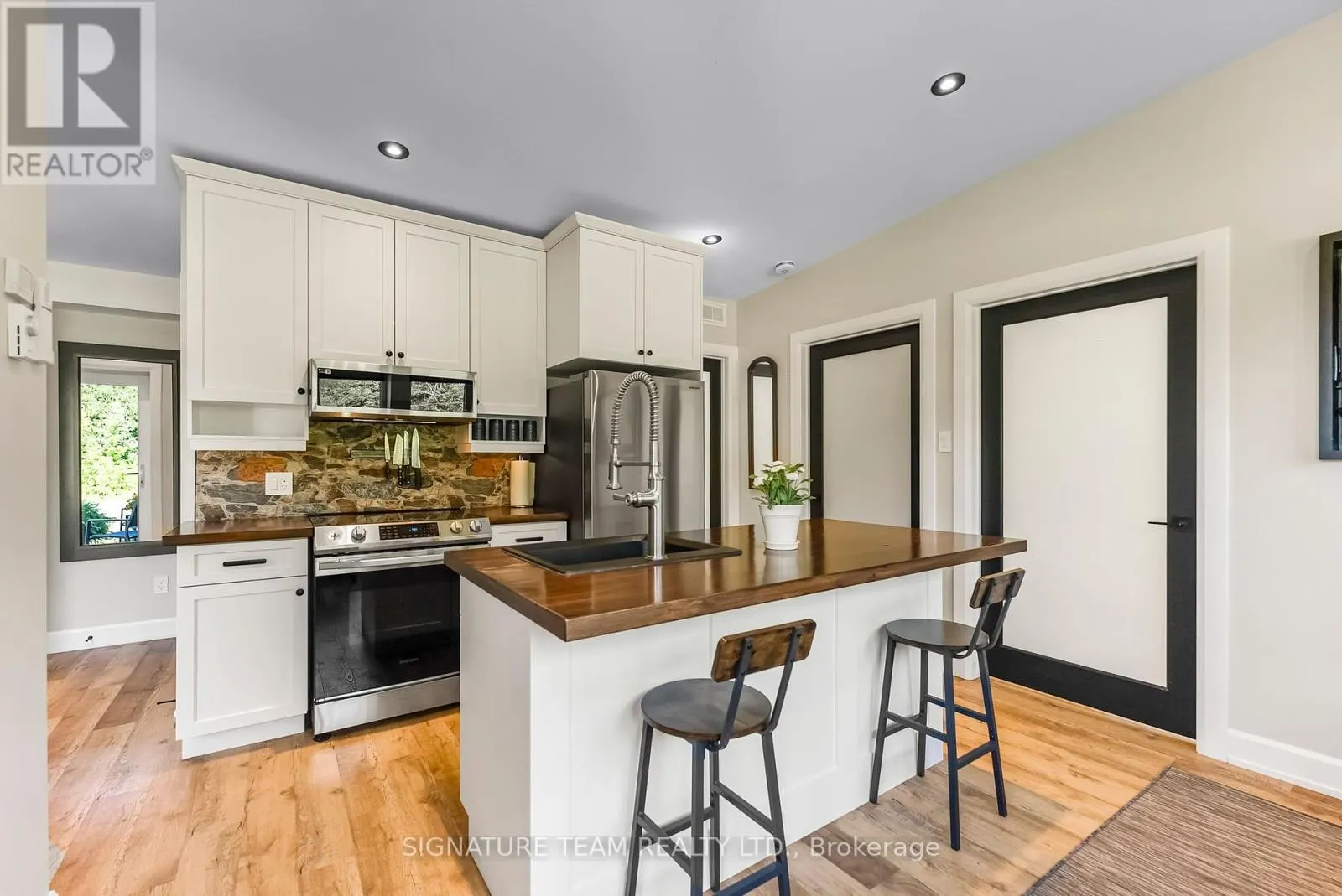 902 GRANTS SETTLEMENT ROAD