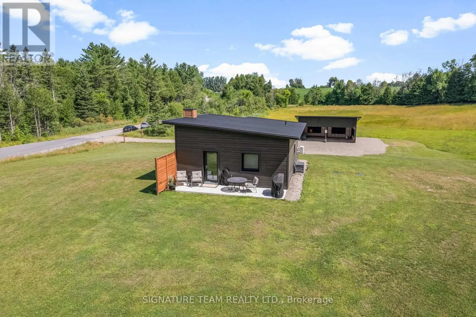 902 GRANTS SETTLEMENT ROAD