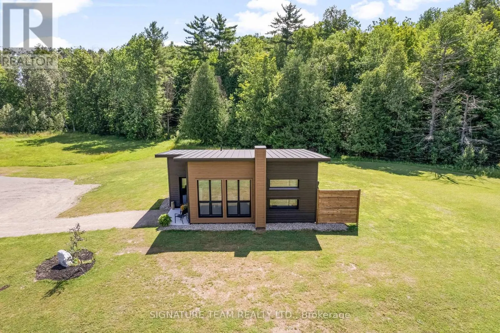902 GRANTS SETTLEMENT ROAD