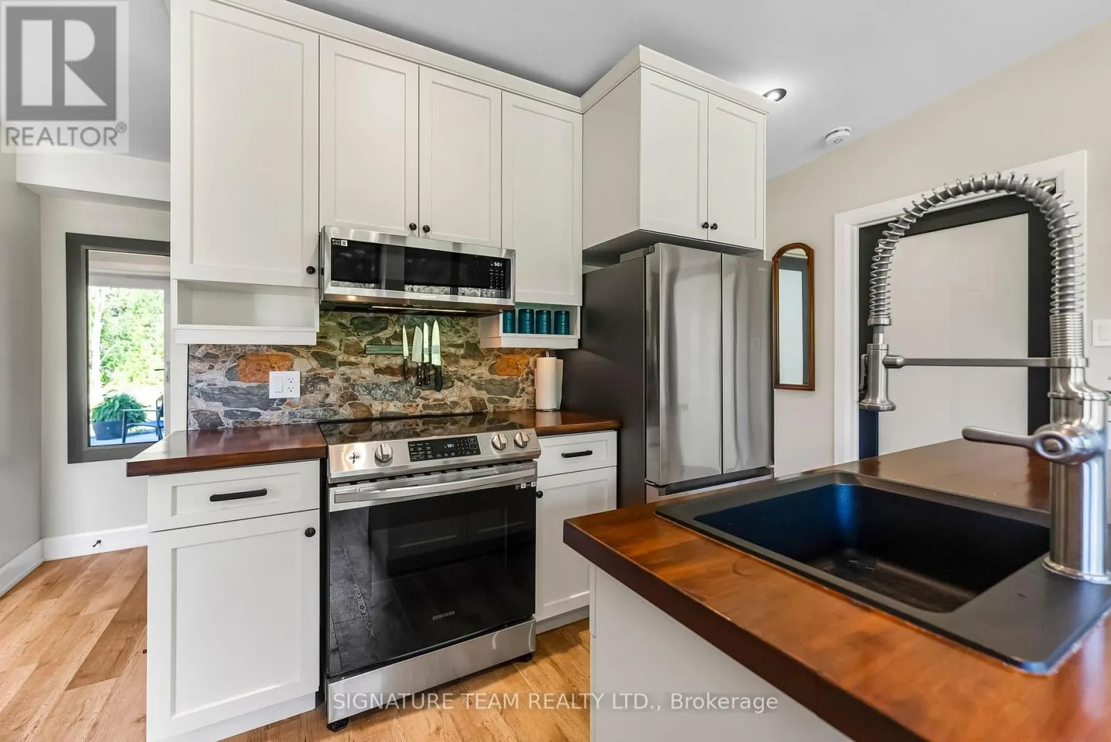 902 GRANTS SETTLEMENT ROAD
