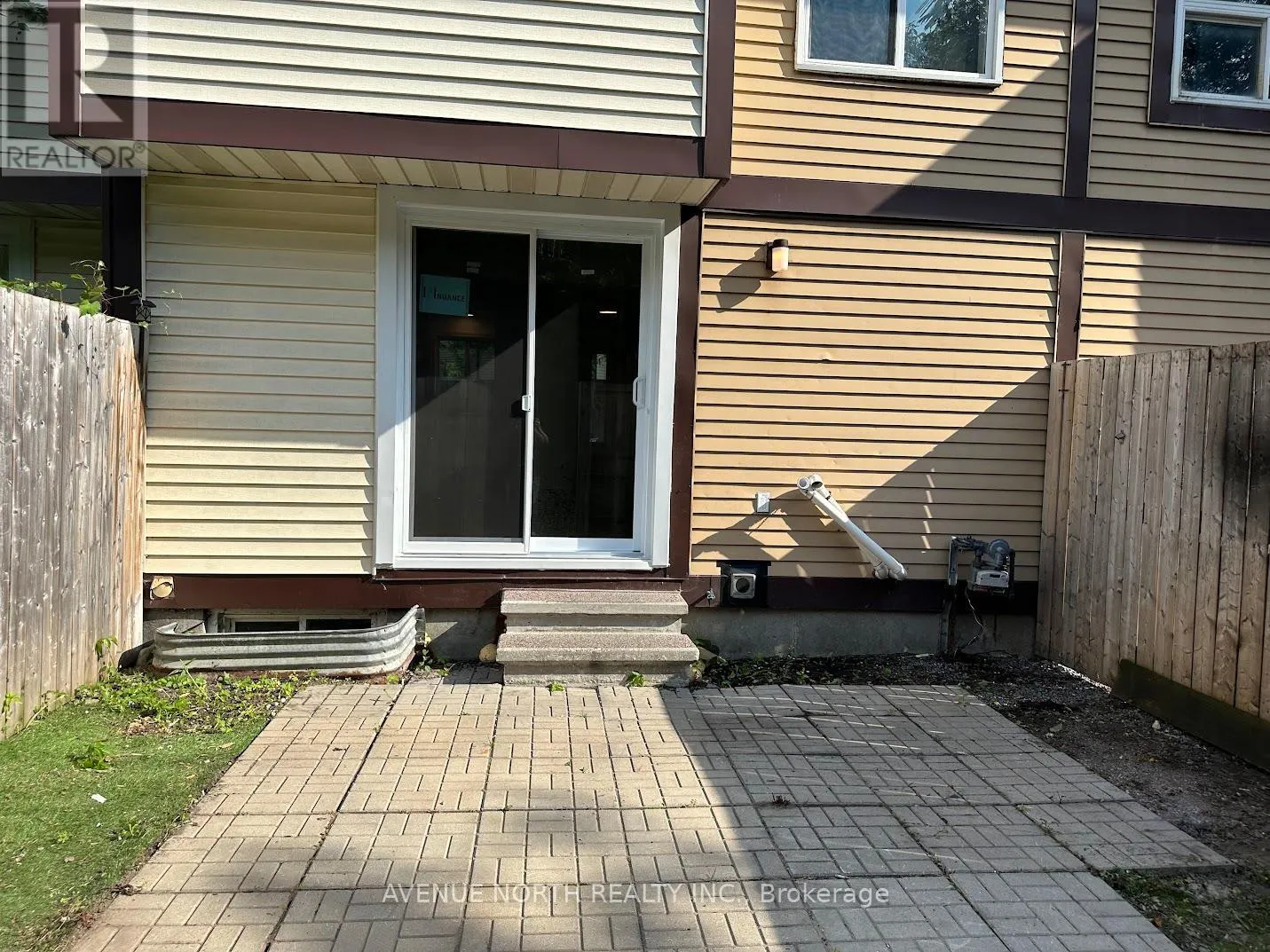 3 - 1408 FOXWELL STREET