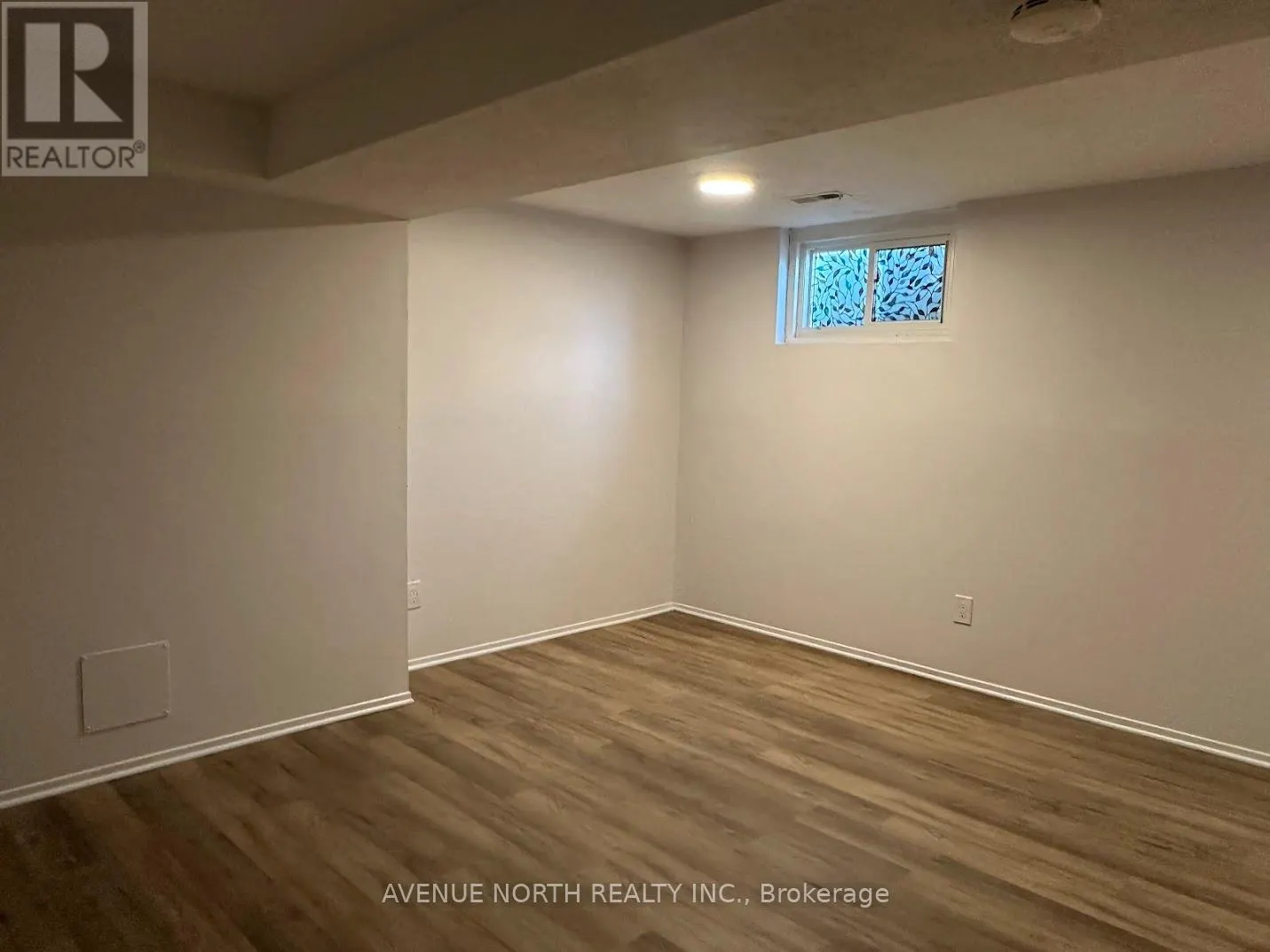 3 - 1408 FOXWELL STREET