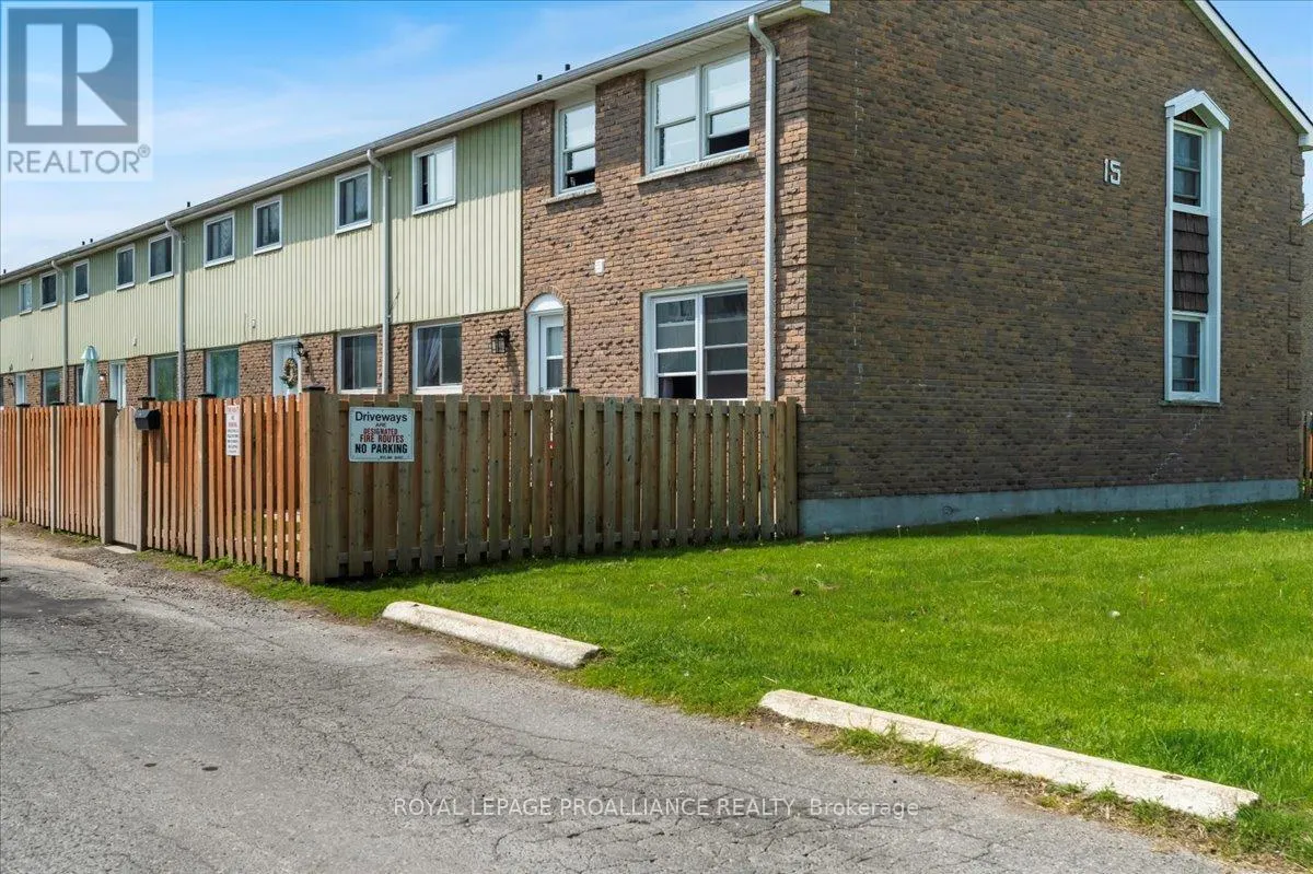 12 - 15 TRACEY PARK DRIVE, #12