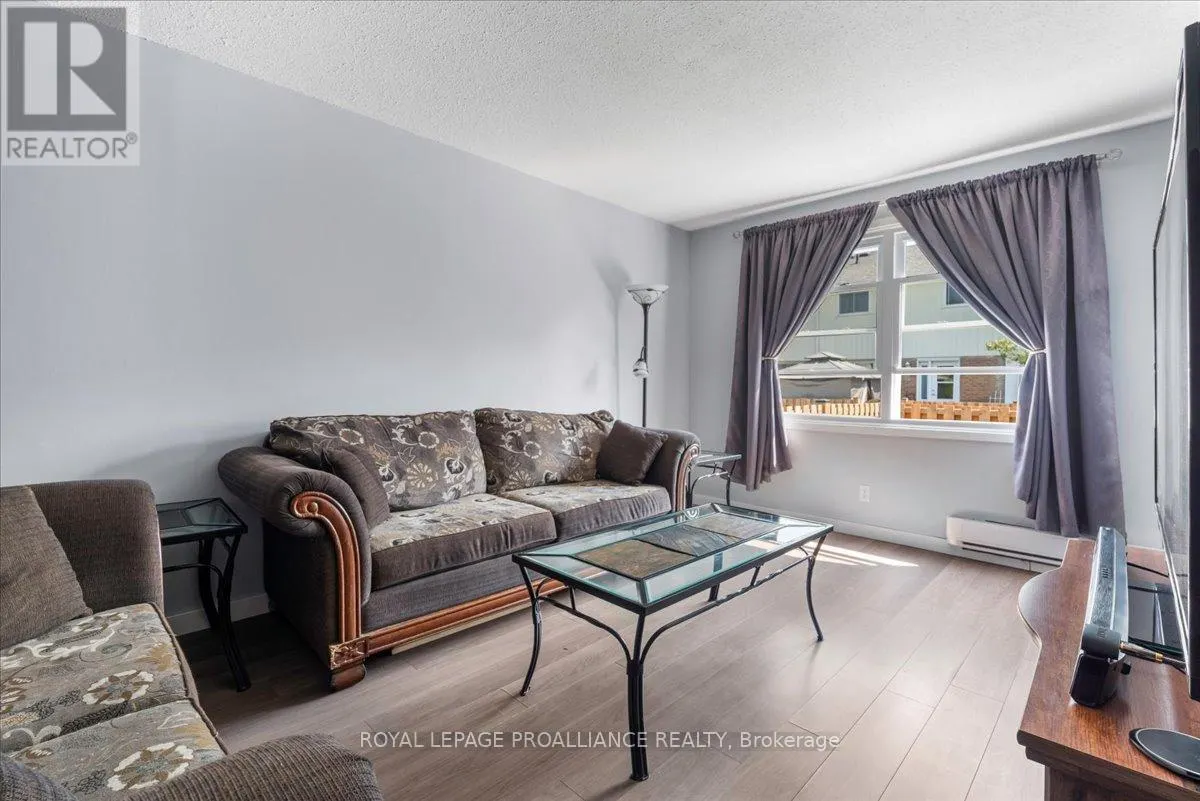 12 - 15 TRACEY PARK DRIVE, #12