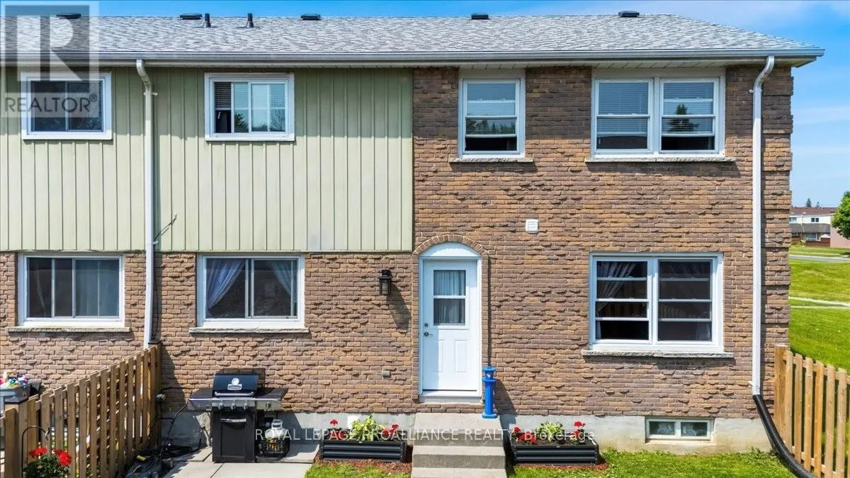 12 - 15 TRACEY PARK DRIVE, #12