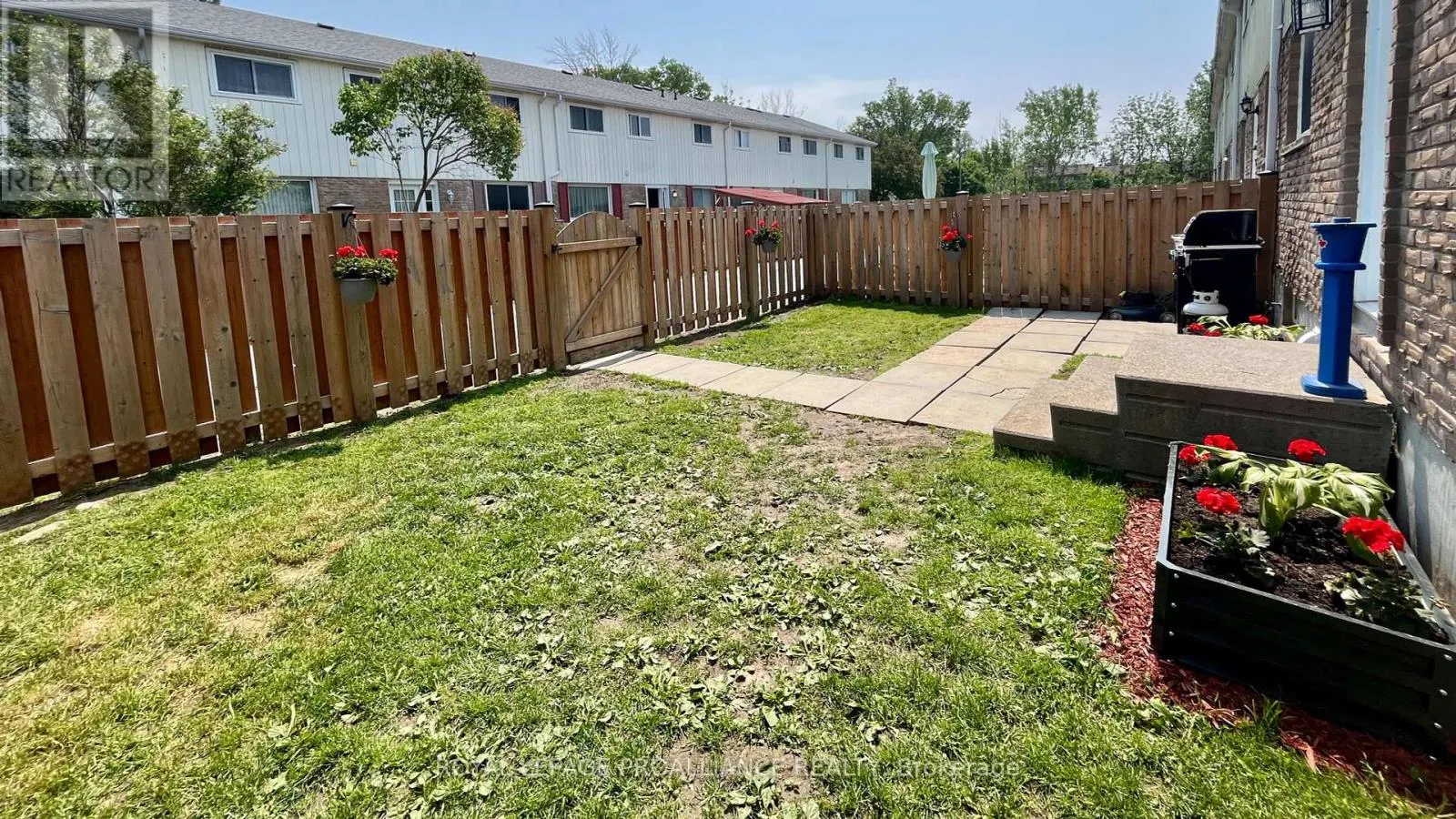 12 - 15 TRACEY PARK DRIVE, #12