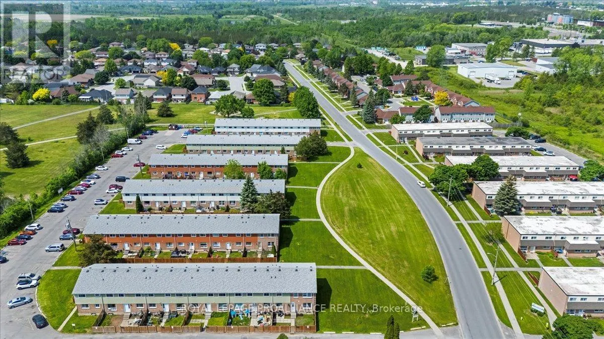 12 - 15 TRACEY PARK DRIVE, #12