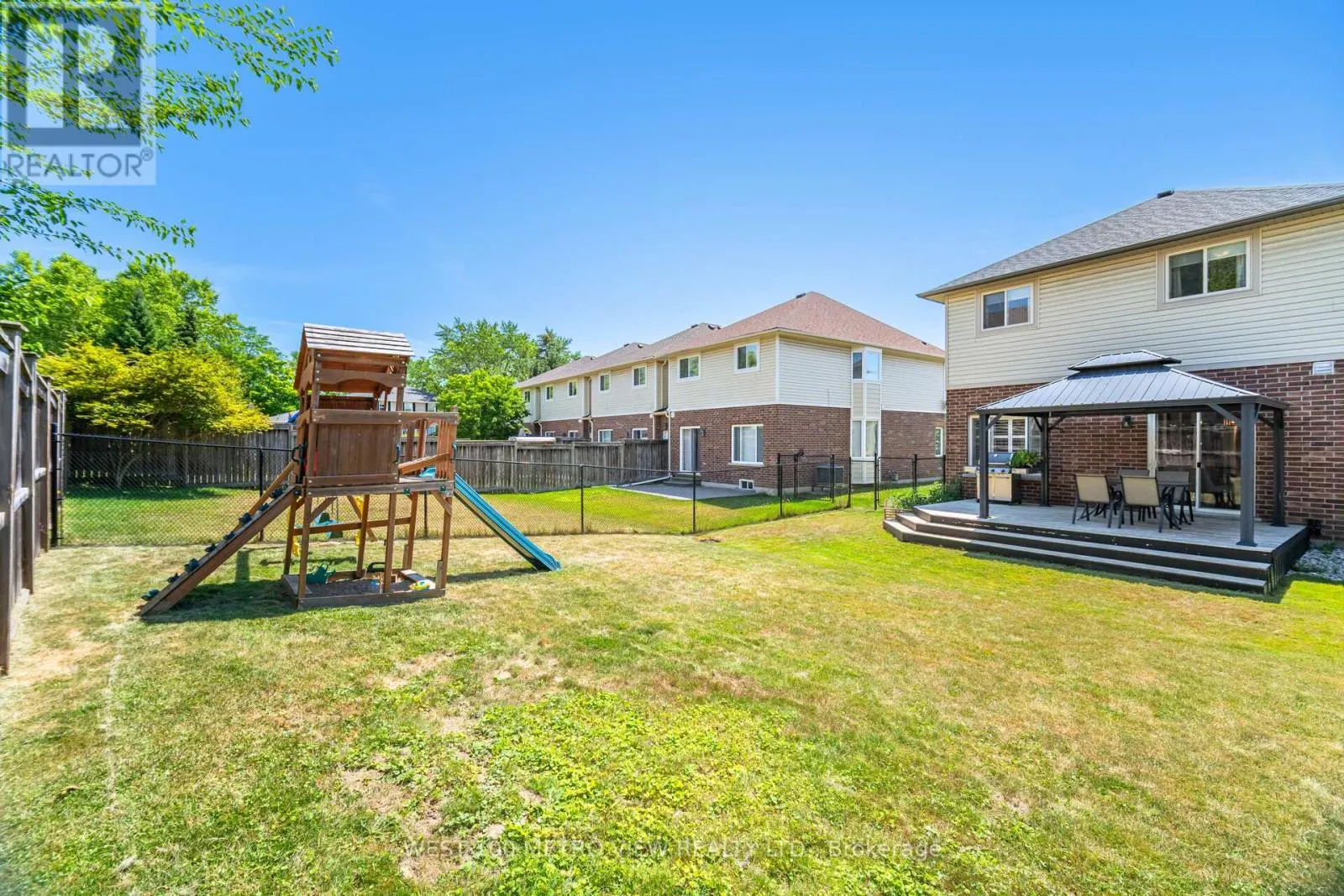 11 BROOKING COURT
