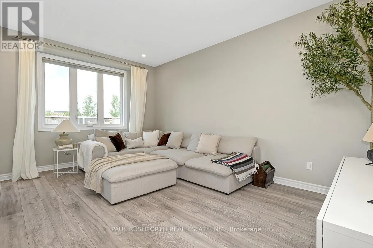 104 LIVORNO COURT