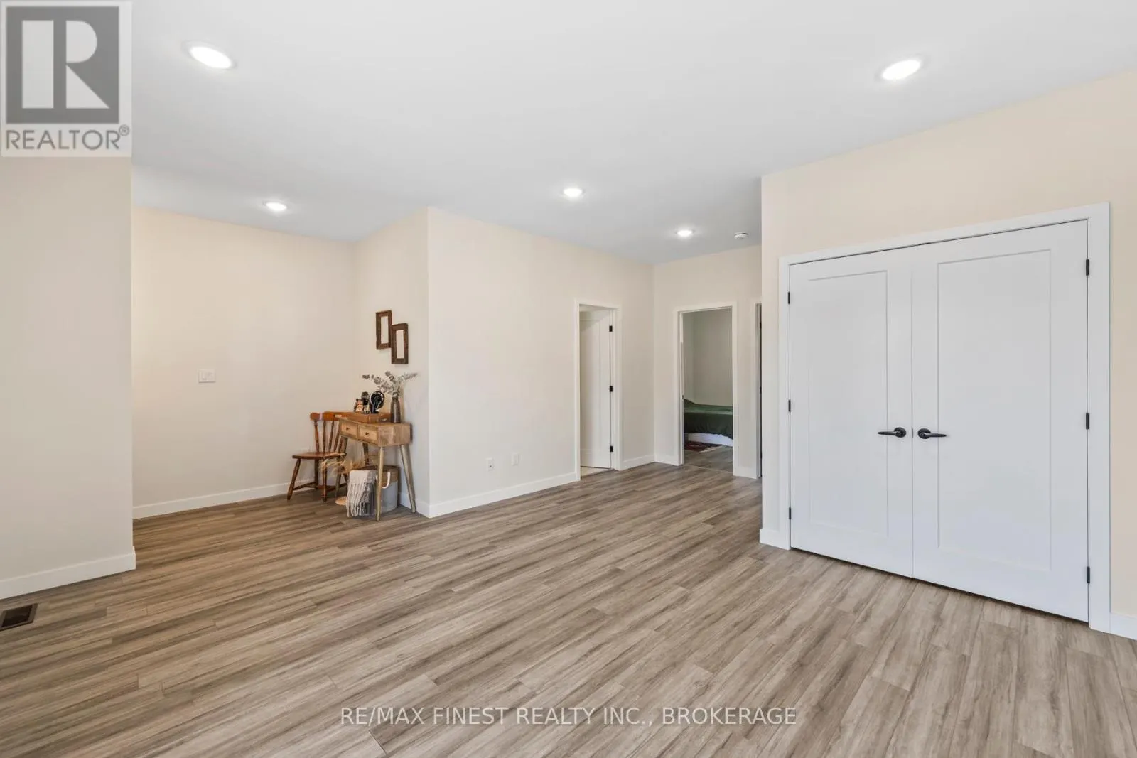 302 - 809 DEVELOPMENT DRIVE, #302