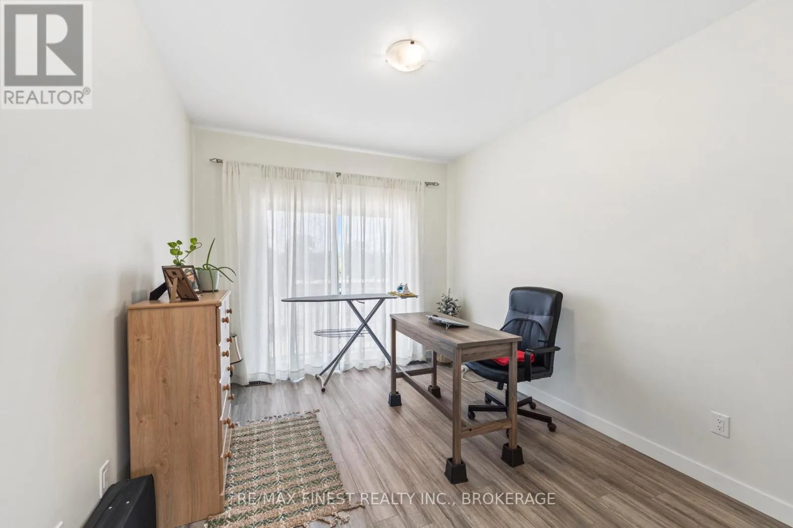 302 - 809 DEVELOPMENT DRIVE, #302