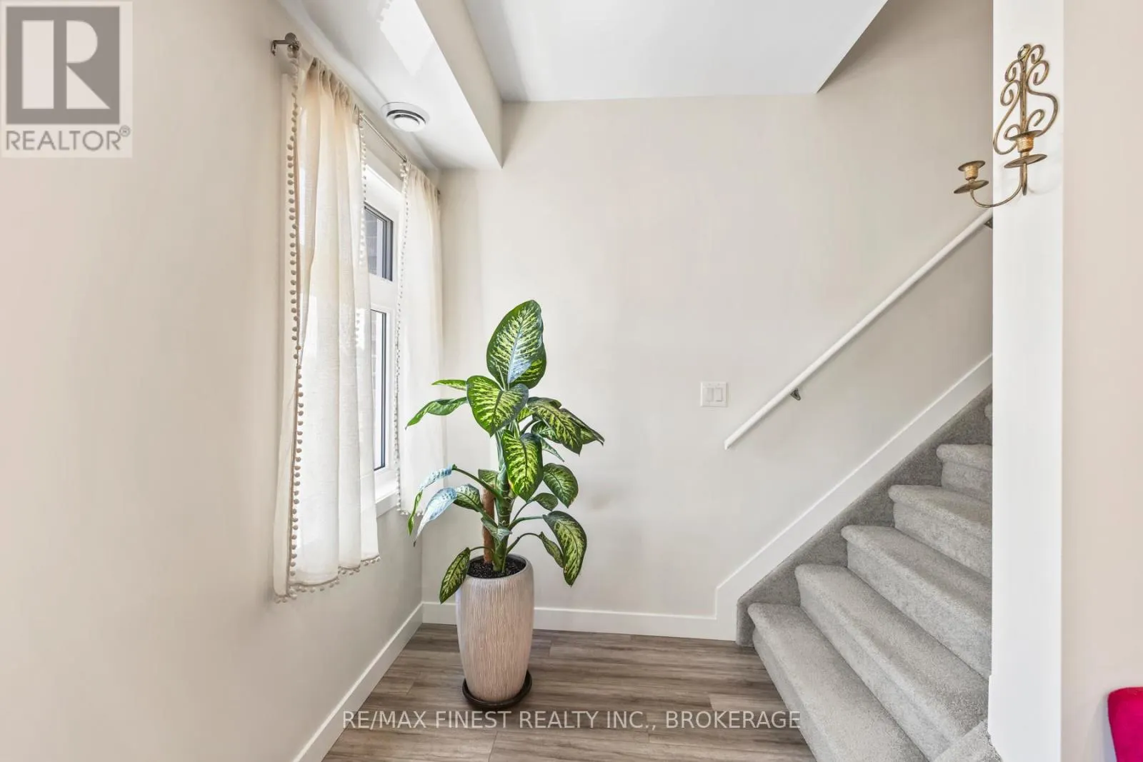 302 - 809 DEVELOPMENT DRIVE, #302