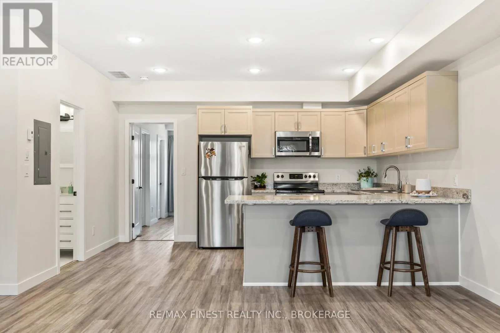 302 - 809 DEVELOPMENT DRIVE, #302