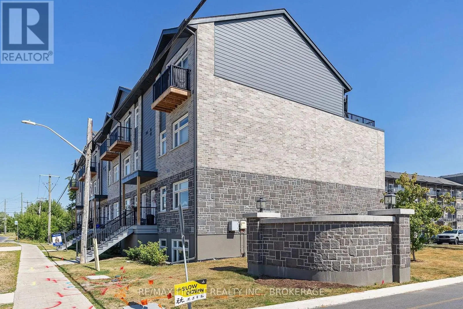 302 - 809 DEVELOPMENT DRIVE, #302